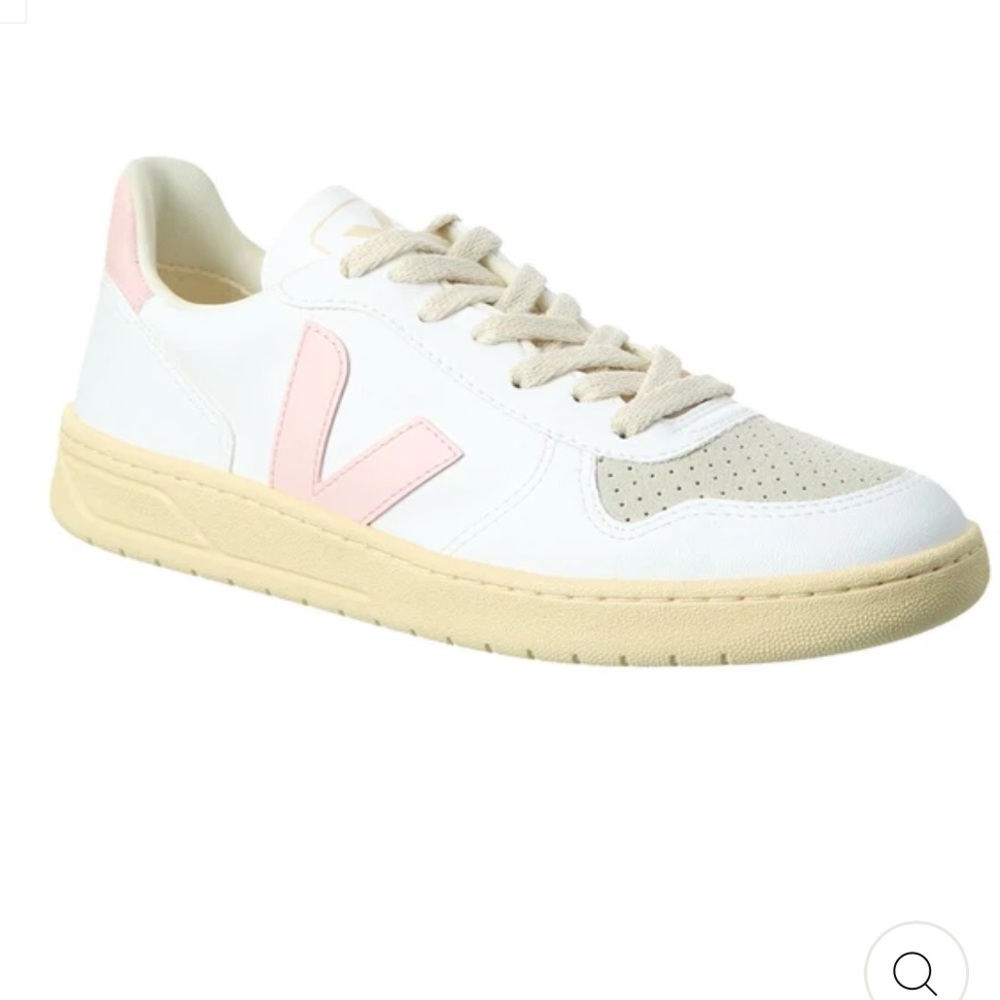 Veja V10 Sneakers